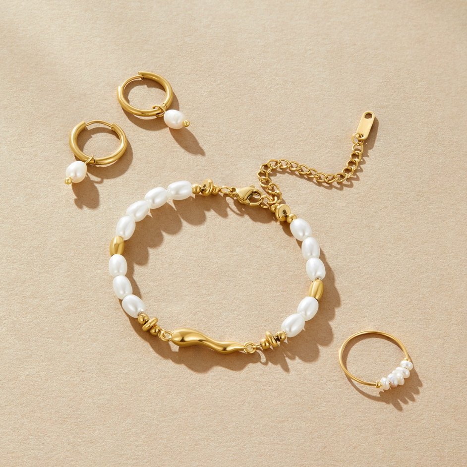 Lovebound Pearl Bracelet